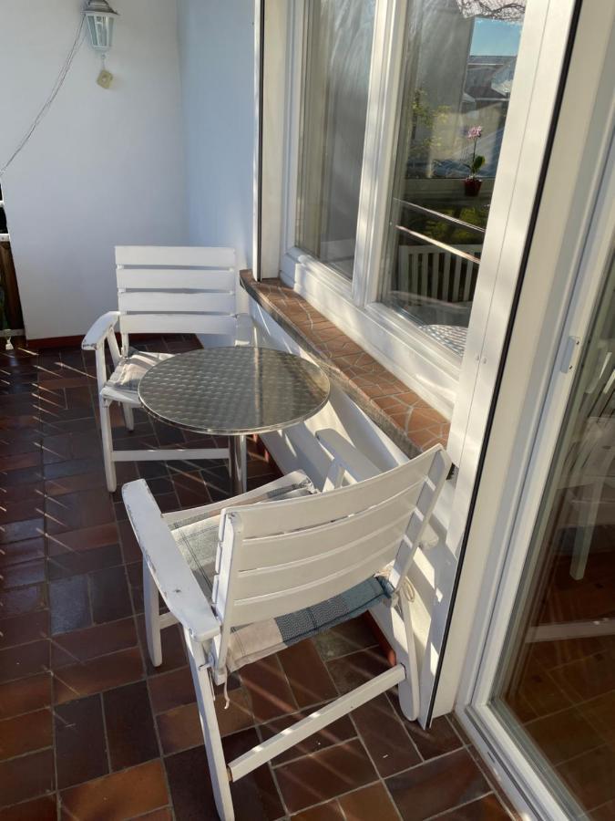 Sonnige 3 Zimmer Wohnung Mit Schoenem Balkon Im Gruenen 罗伊特林根 外观 照片