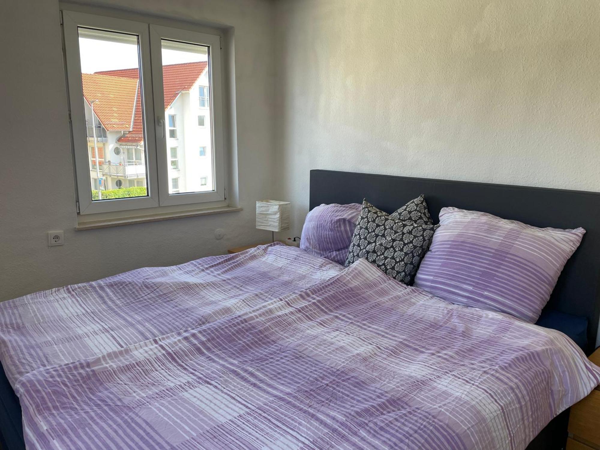 Sonnige 3 Zimmer Wohnung Mit Schoenem Balkon Im Gruenen 罗伊特林根 外观 照片